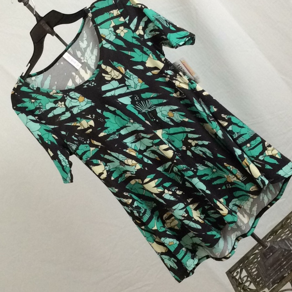 LuLaRoe Perfect Tee NWT